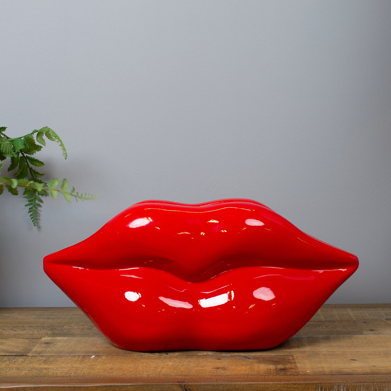Red Lips Vase